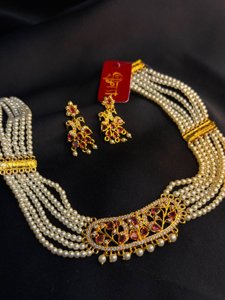 Muktavalli Pearl Choker