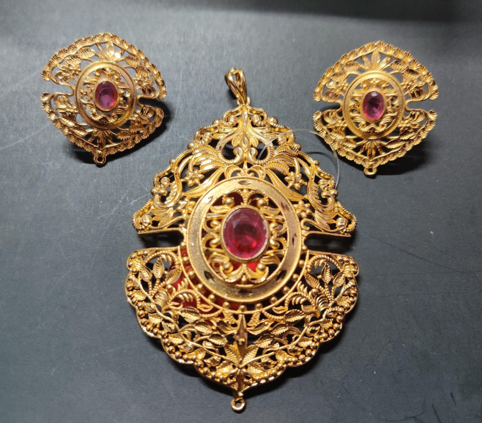 Shabeki Ratnaboli (pink stone)