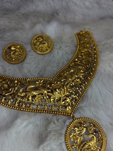 Mrigmayuri Necklace Set (Antique Polish)
