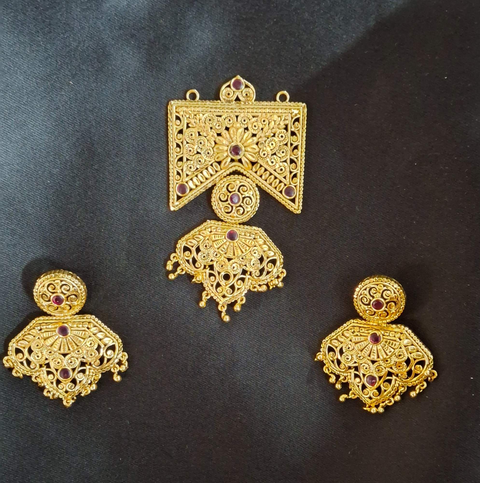 Antique Rubi Pendant
