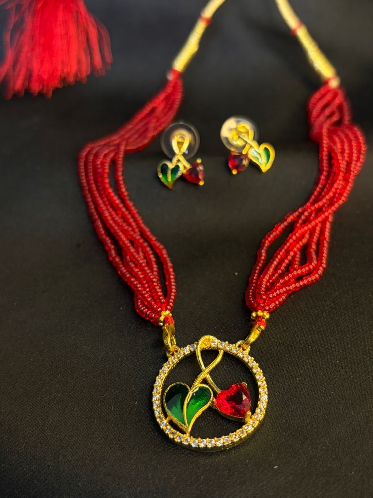 Leaf of Love pendant Set (Red)