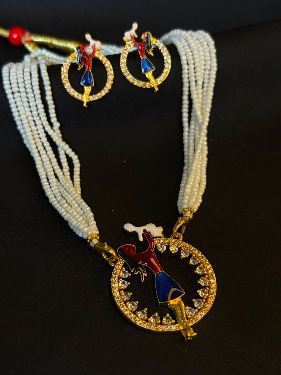 Matriva Pendant Set