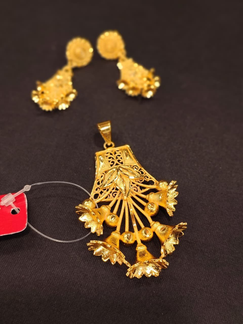 Lily Bell Pendant Set
