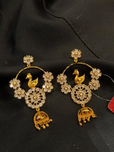 Stone bird earring