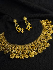 Kolka Flower Necklace