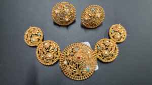 Gol Mina Necklace